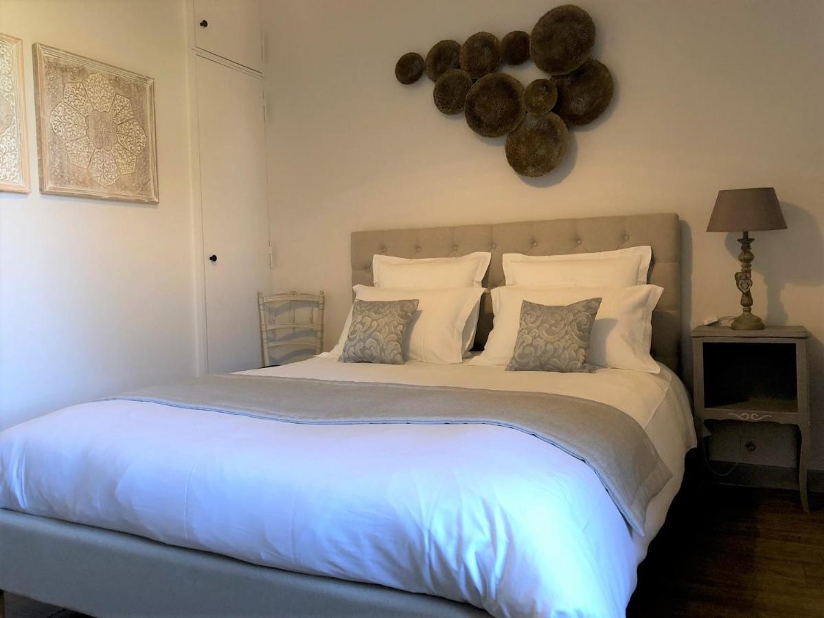 Domaine De Monplaisir Bed & Breakfast Caylus Ngoại thất bức ảnh